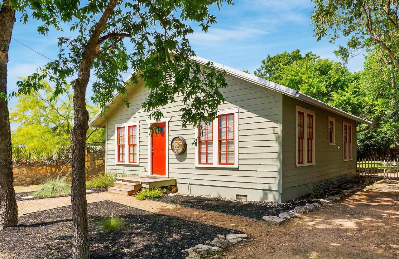 Bungalows On The Square- Unit 1 Wimberley Eksteriør billede