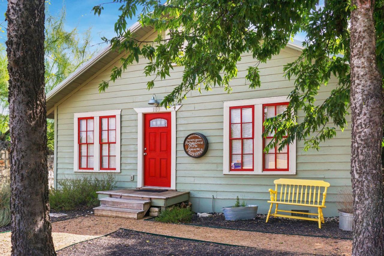 Bungalows On The Square- Unit 1 Wimberley Eksteriør billede